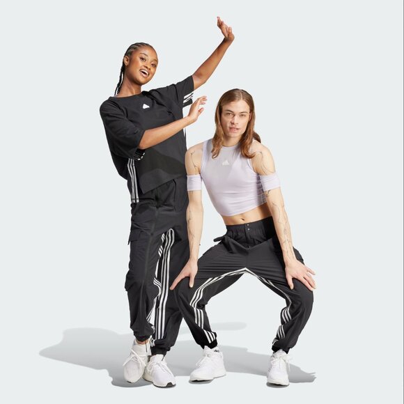 NWT Adidas All-Gender Cargo Pants Size Medium - Picture 1 of 13